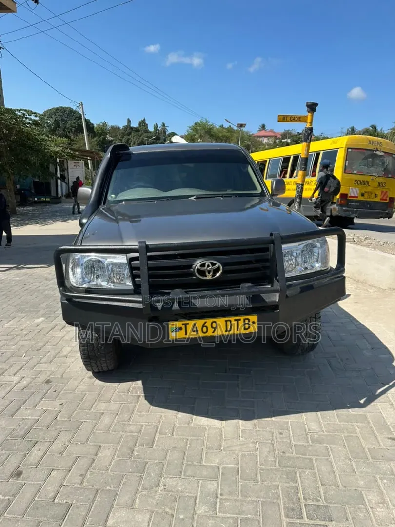 Toyota Land Cruiser 3.0 D Automatic 2003 Gray