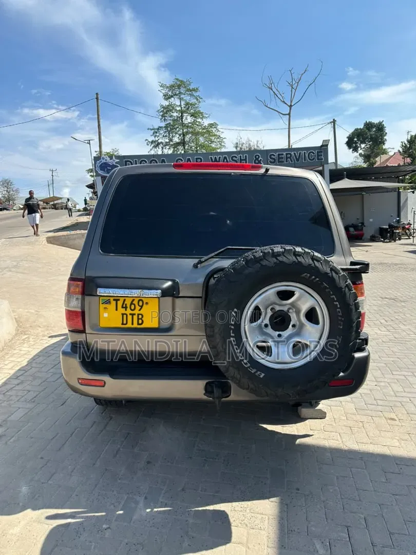 Toyota Land Cruiser 3.0 D Automatic 2003 Gray