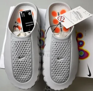Nike Mind 001