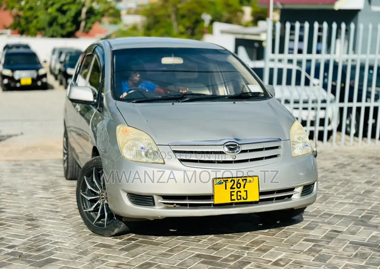Toyota Corolla Spacio 2003 Silver