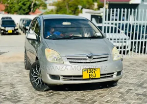 Toyota Corolla Spacio 2003 Silver