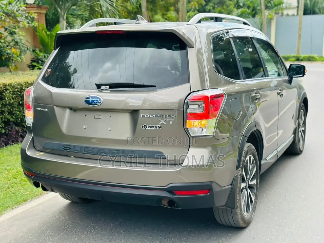 Subaru Forester 2016 Gray
