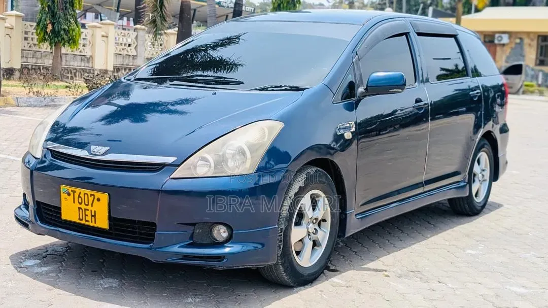 Toyota Wish 2006 Blue