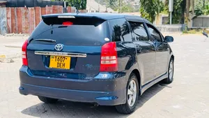 Toyota Wish 2006 Blue