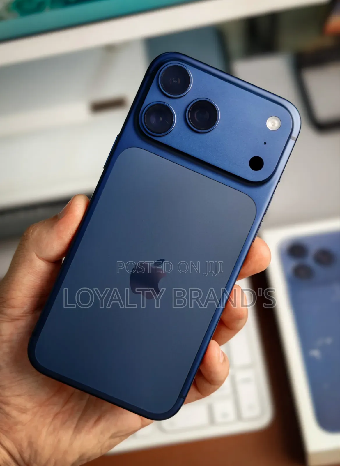 New Apple iPhone 17 Pro Max 1 TB Blue