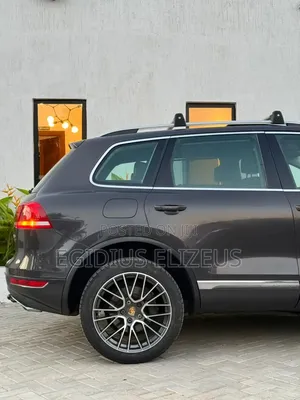 Volkswagen Touareg 2012 Black