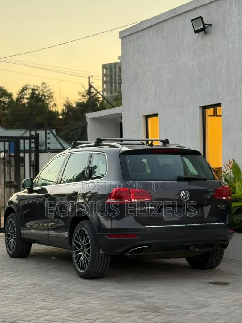 Volkswagen Touareg 2012 Black