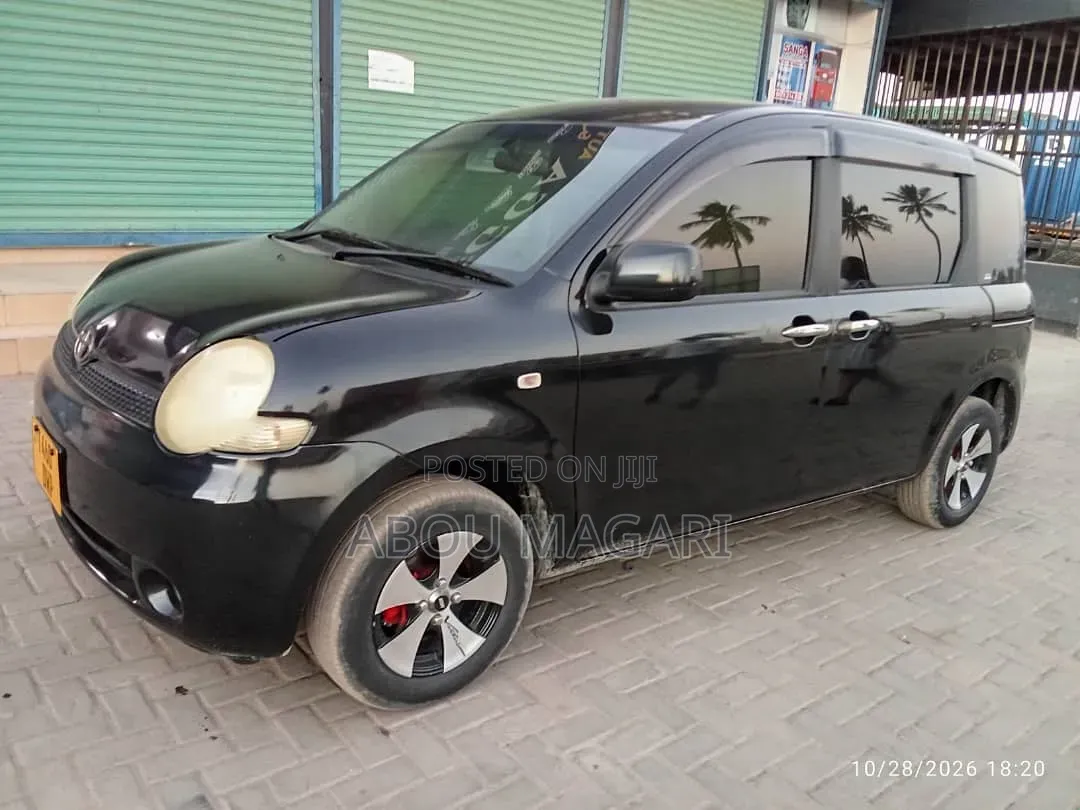 Toyota Sienta 1.5 AWD 2004 Black