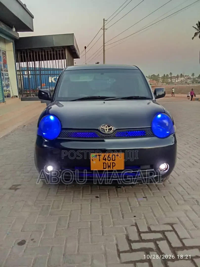 Toyota Sienta 1.5 AWD 2004 Black