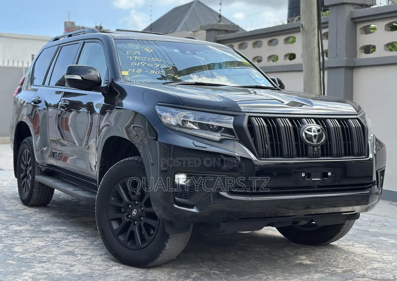 Toyota Land Cruiser Prado 2023 Black