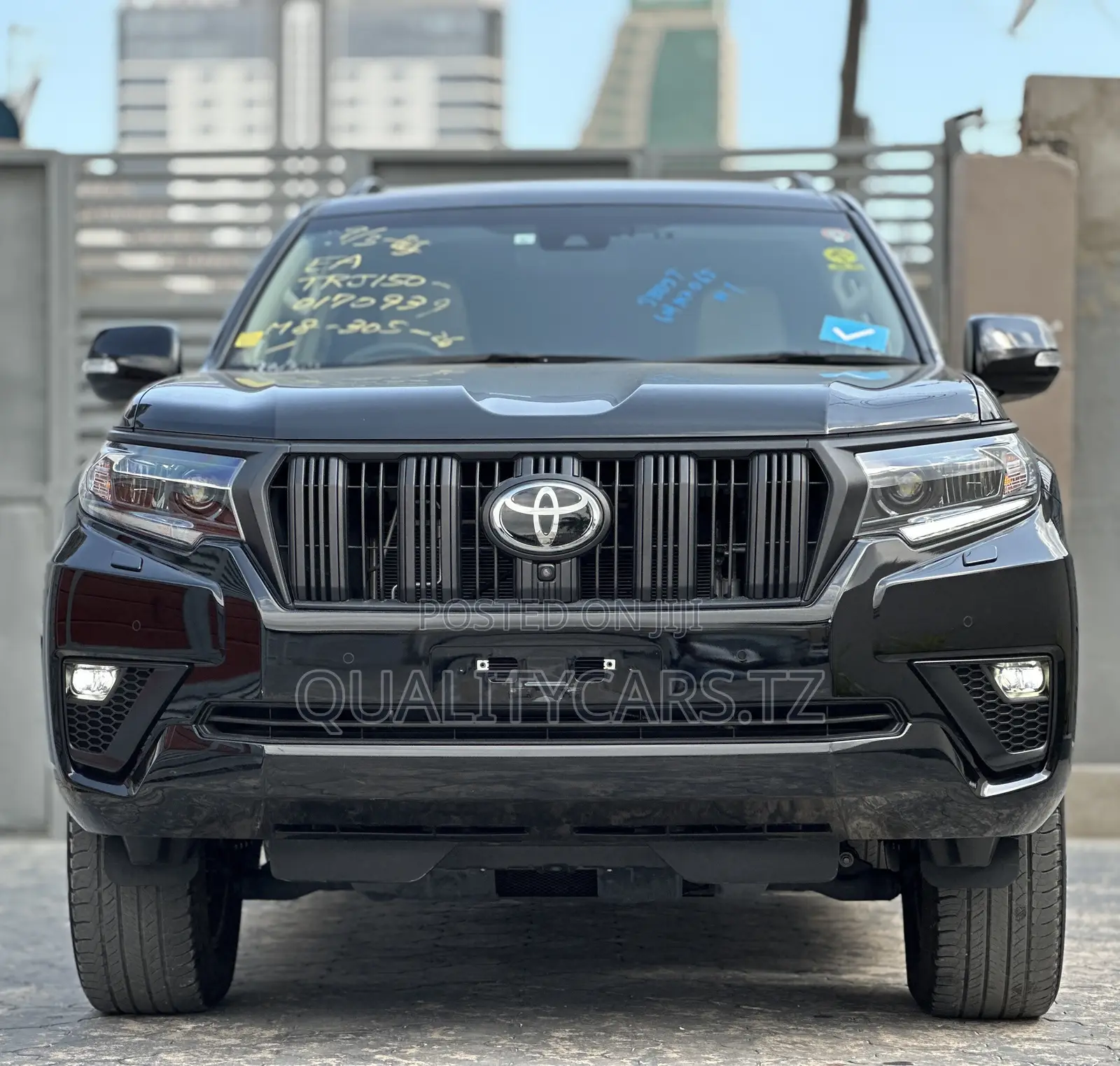 Toyota Land Cruiser Prado 2023 Black