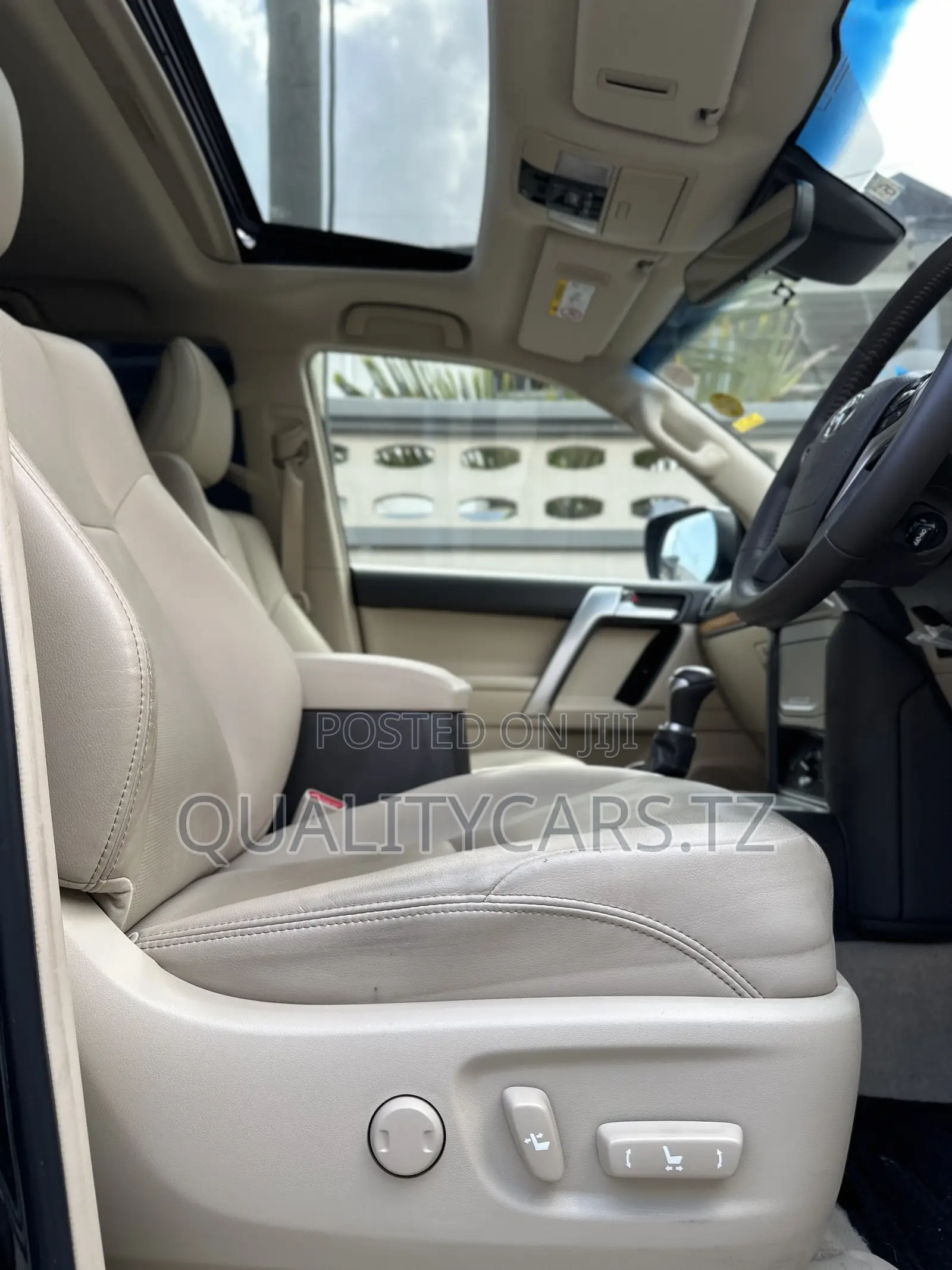 Toyota Land Cruiser Prado 2023 Black