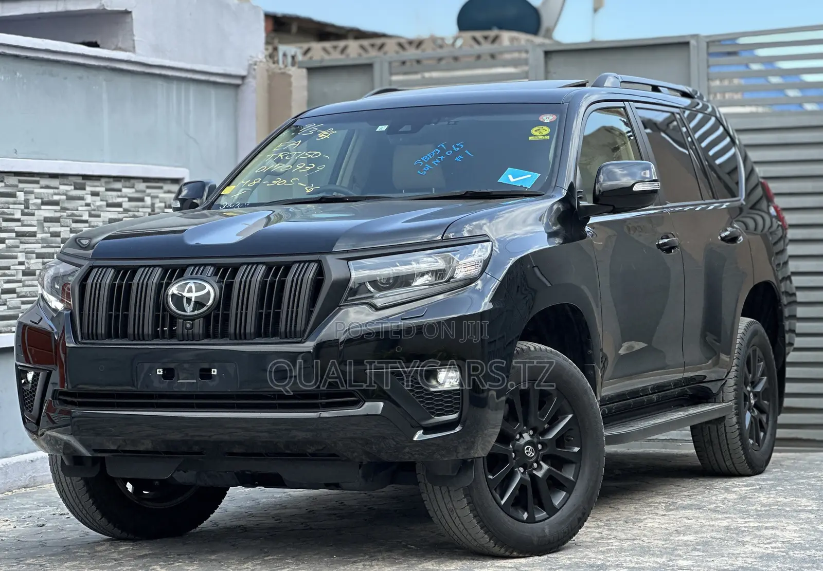 Toyota Land Cruiser Prado 2023 Black