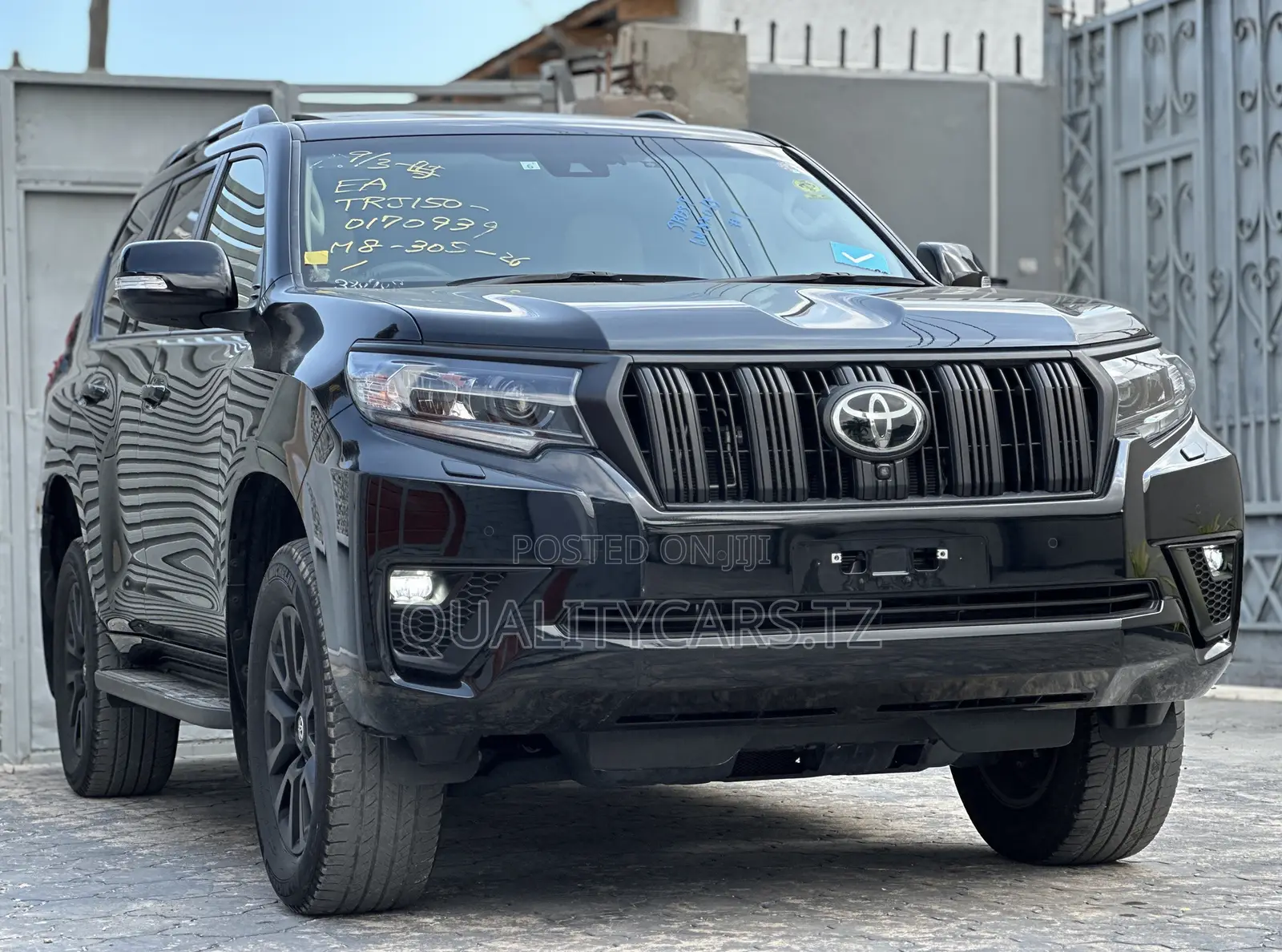 Toyota Land Cruiser Prado 2023 Black
