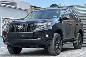 Toyota Land Cruiser Prado 2023 Black