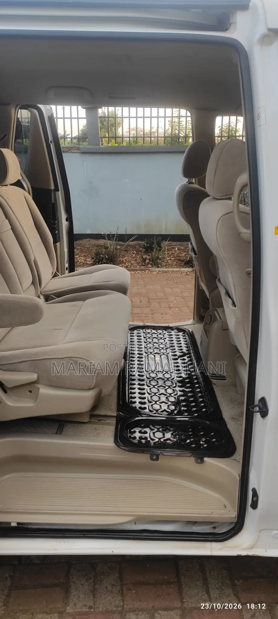 Toyota Alphard 2.4 Petrol AWD 2003 White