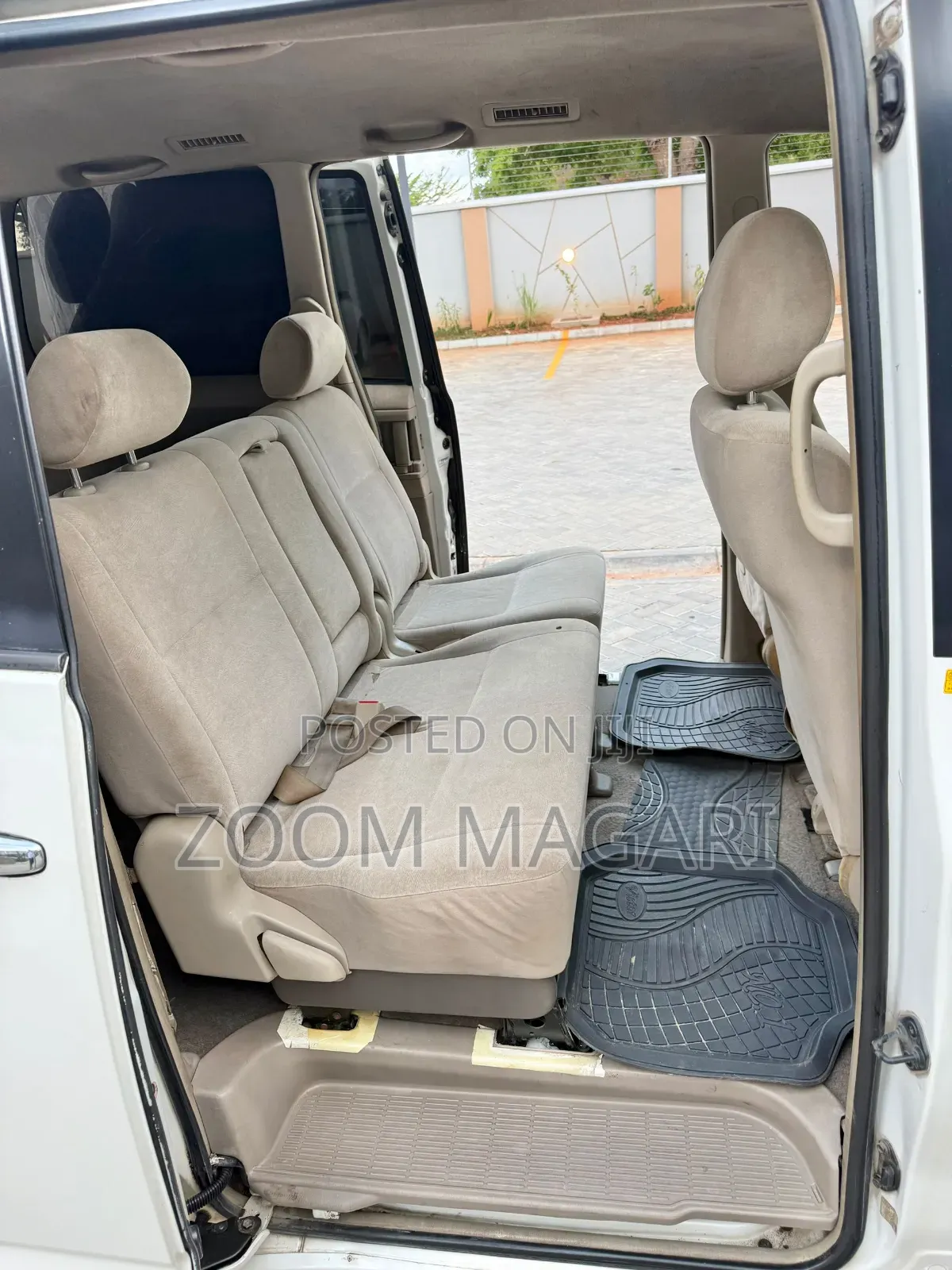 Toyota Noah 2006 White