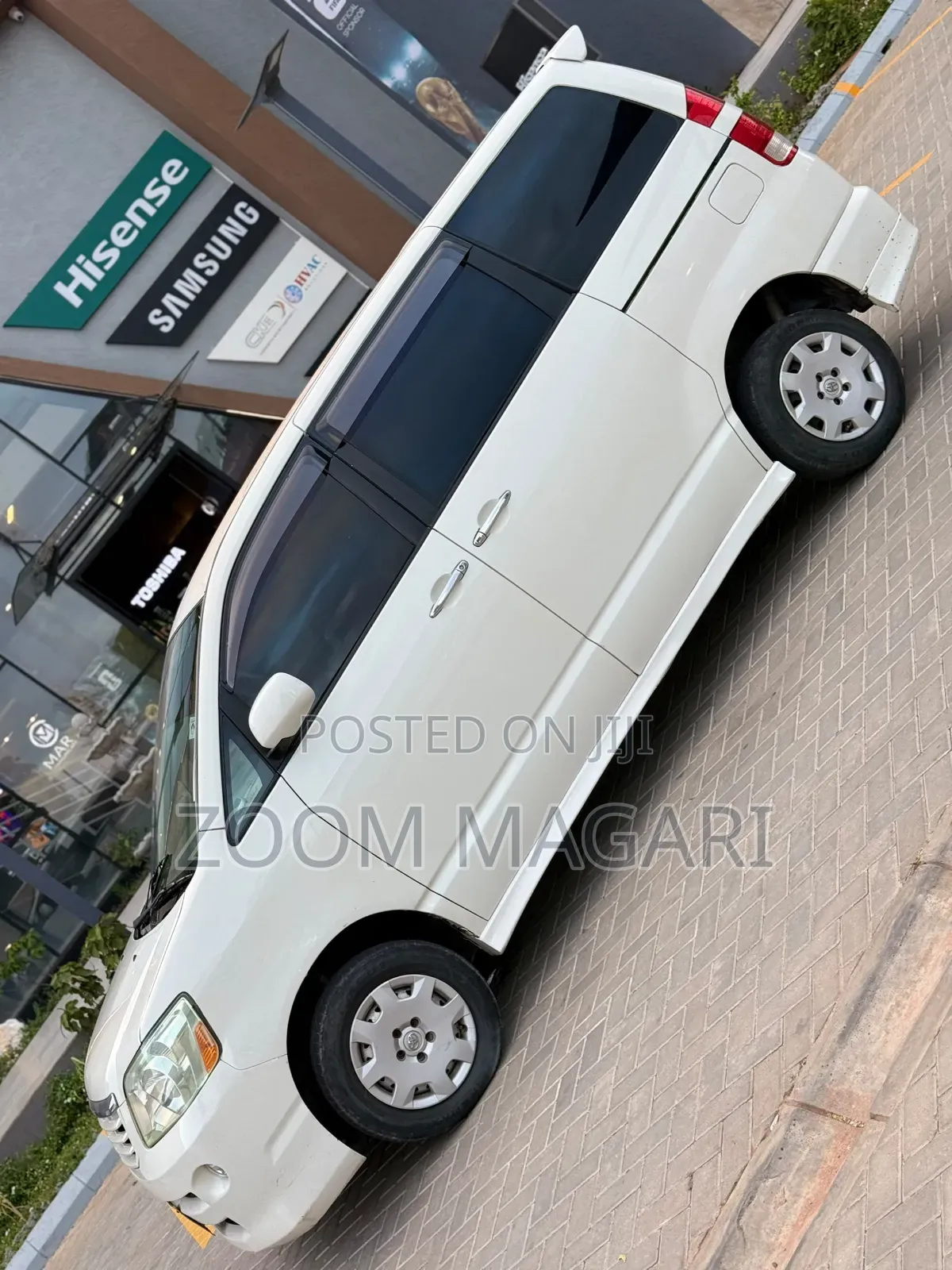 Toyota Noah 2006 White