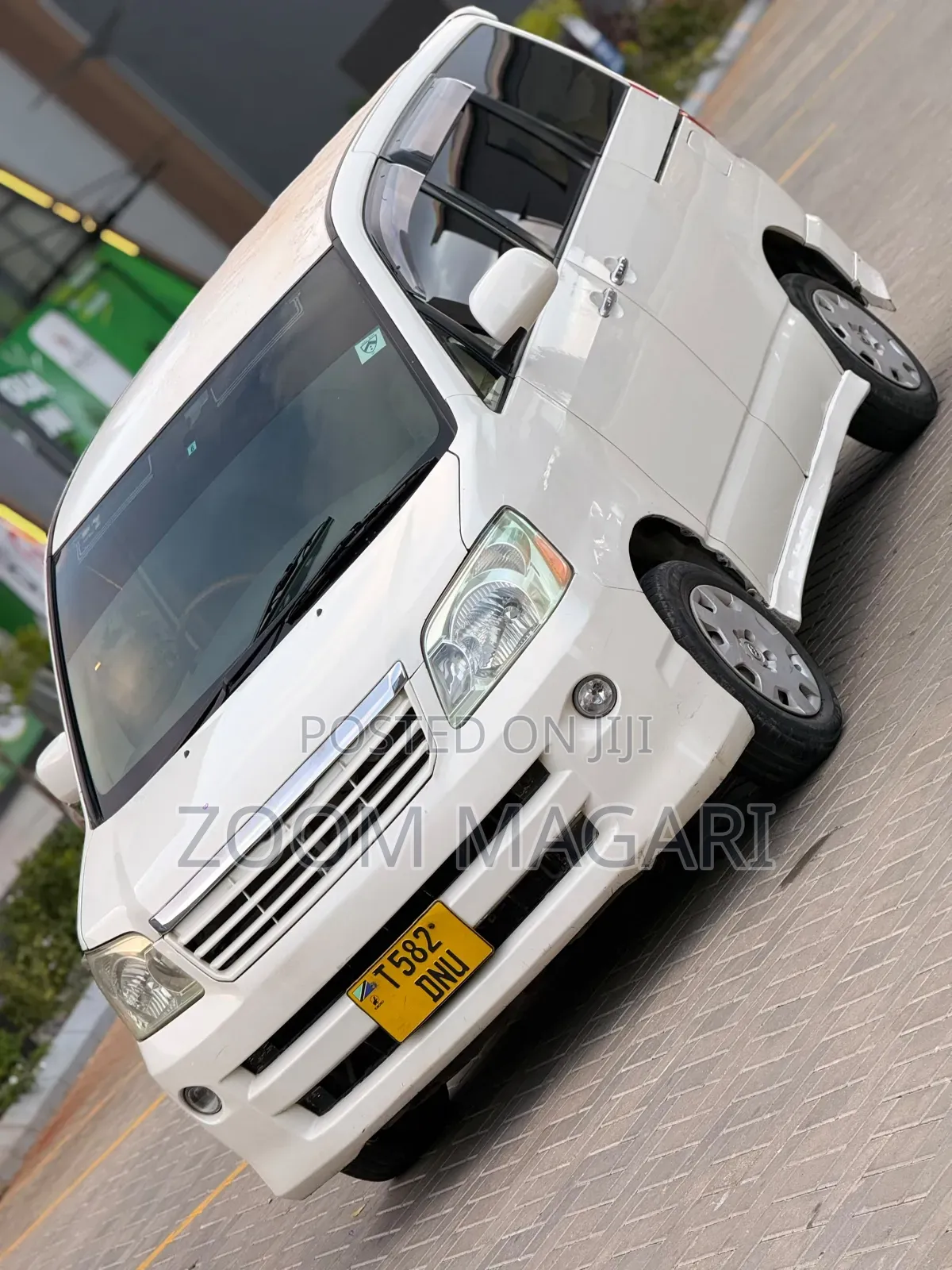 Toyota Noah 2006 White