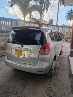 Toyota Corolla Spacio 2004 Silver