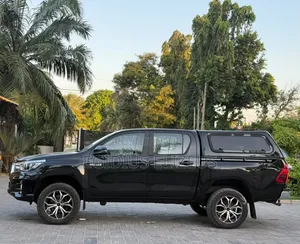 Toyota Hilux 2019 Black