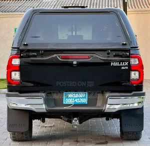 Toyota Hilux 2019 Black