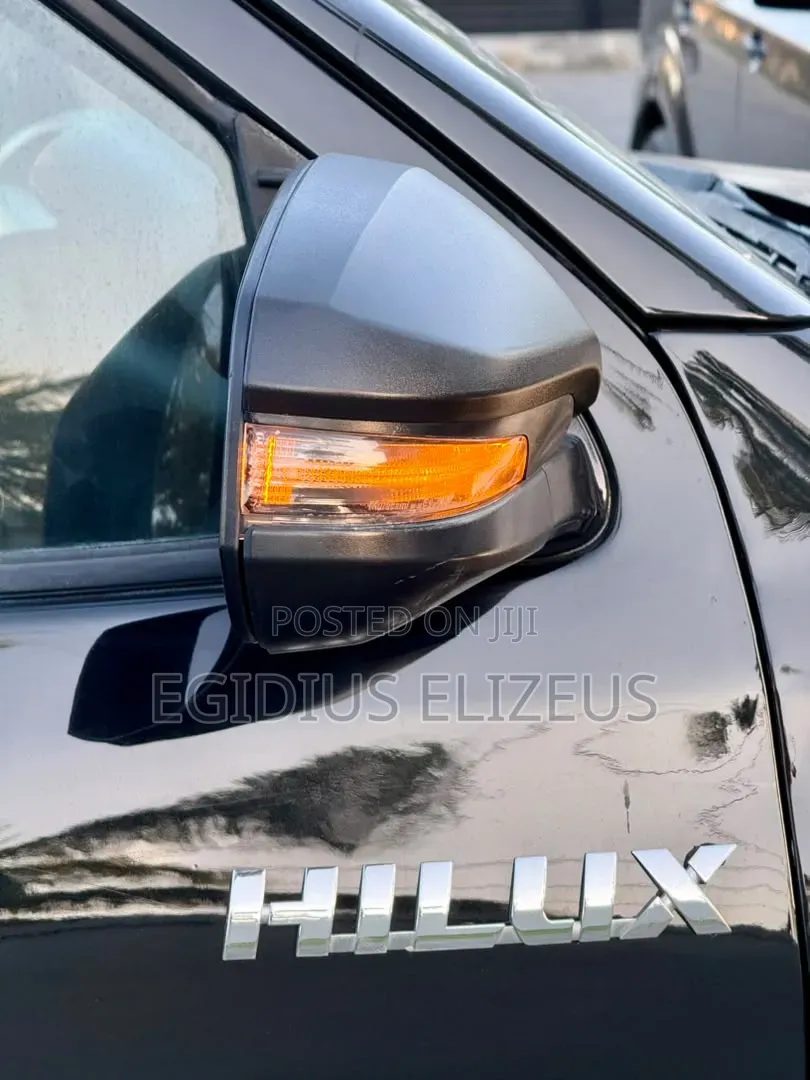 Toyota Hilux 2019 Black