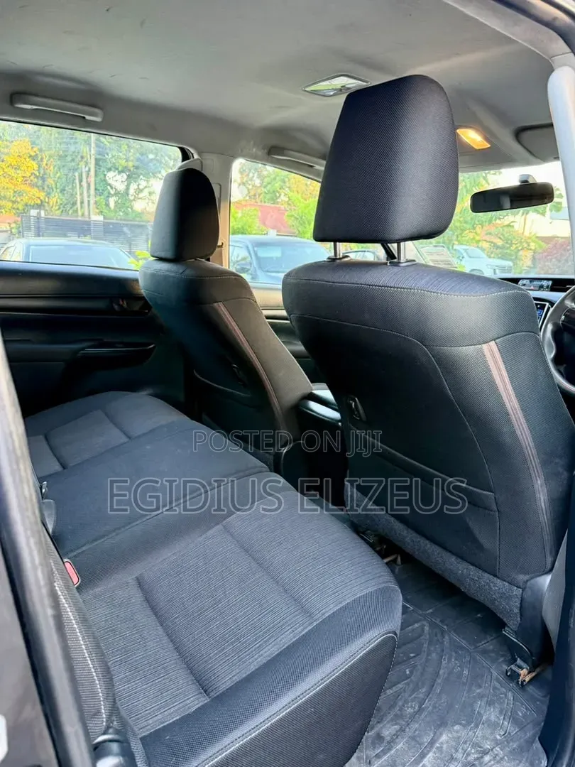 Toyota Hilux 2019 Black