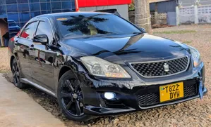 Toyota Crown 2009 Matt Black