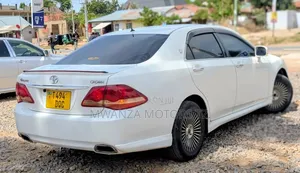 Toyota Crown 2008 Off white