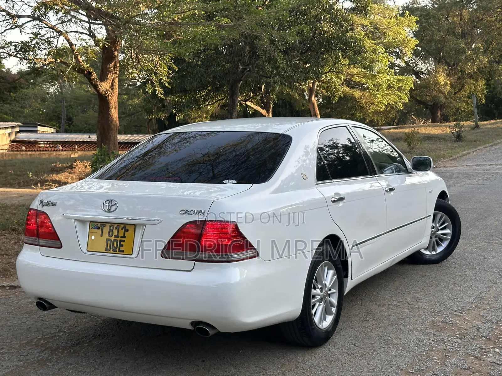 Toyota Crown 2004 White