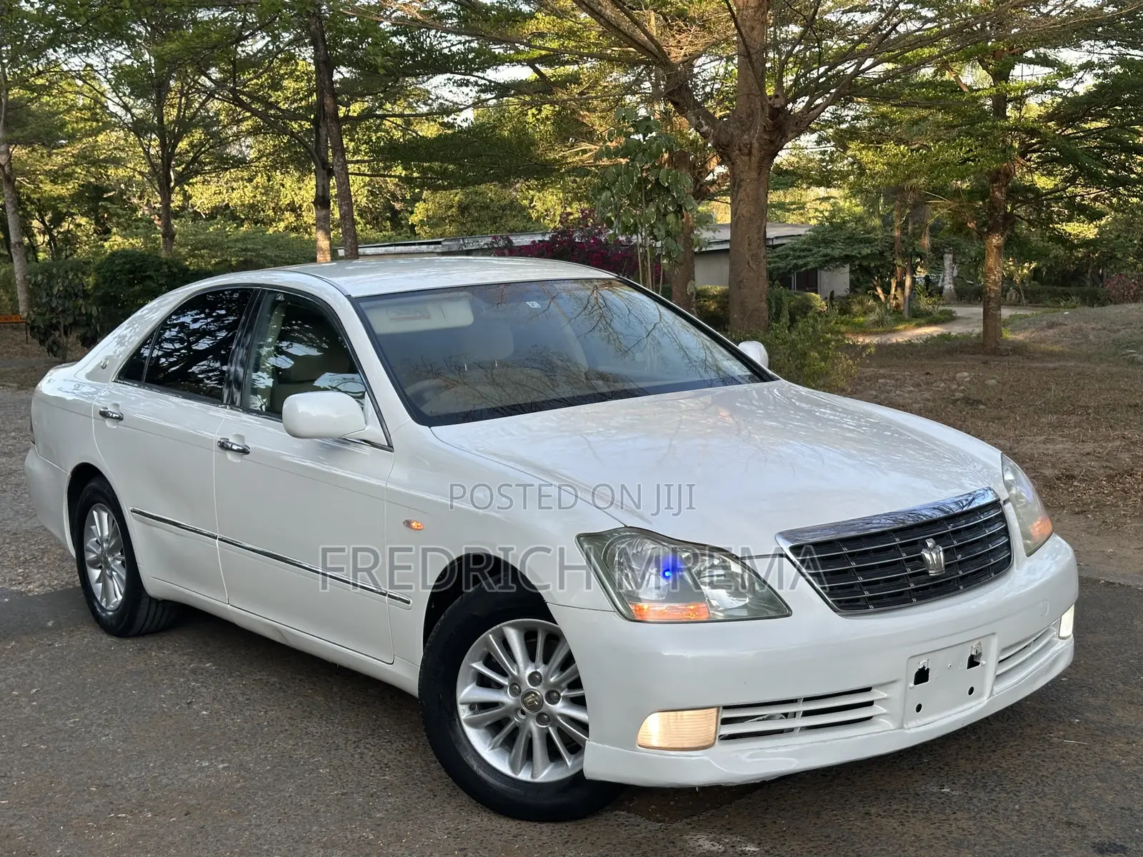 Toyota Crown 2004 White