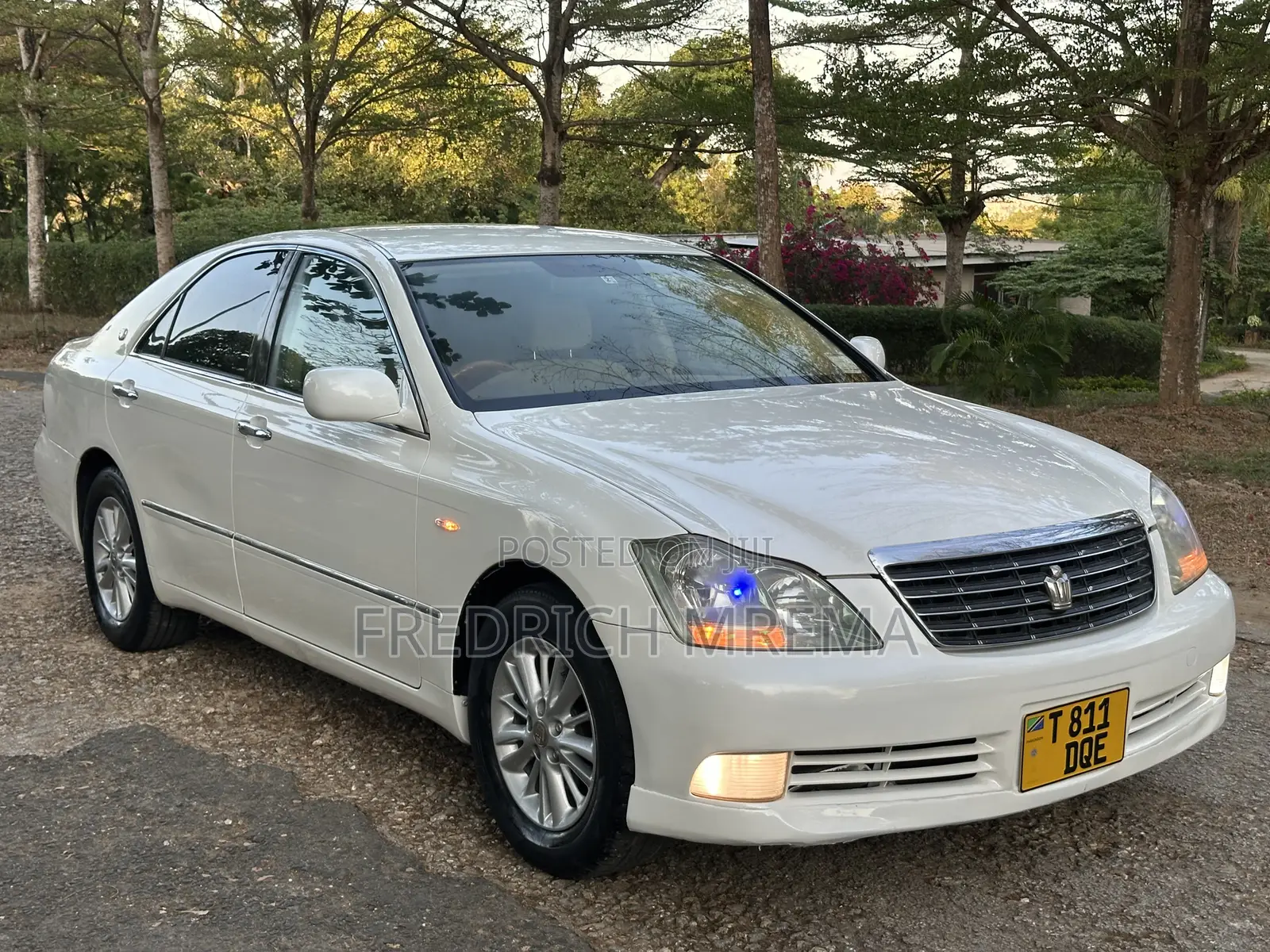 Toyota Crown 2004 White