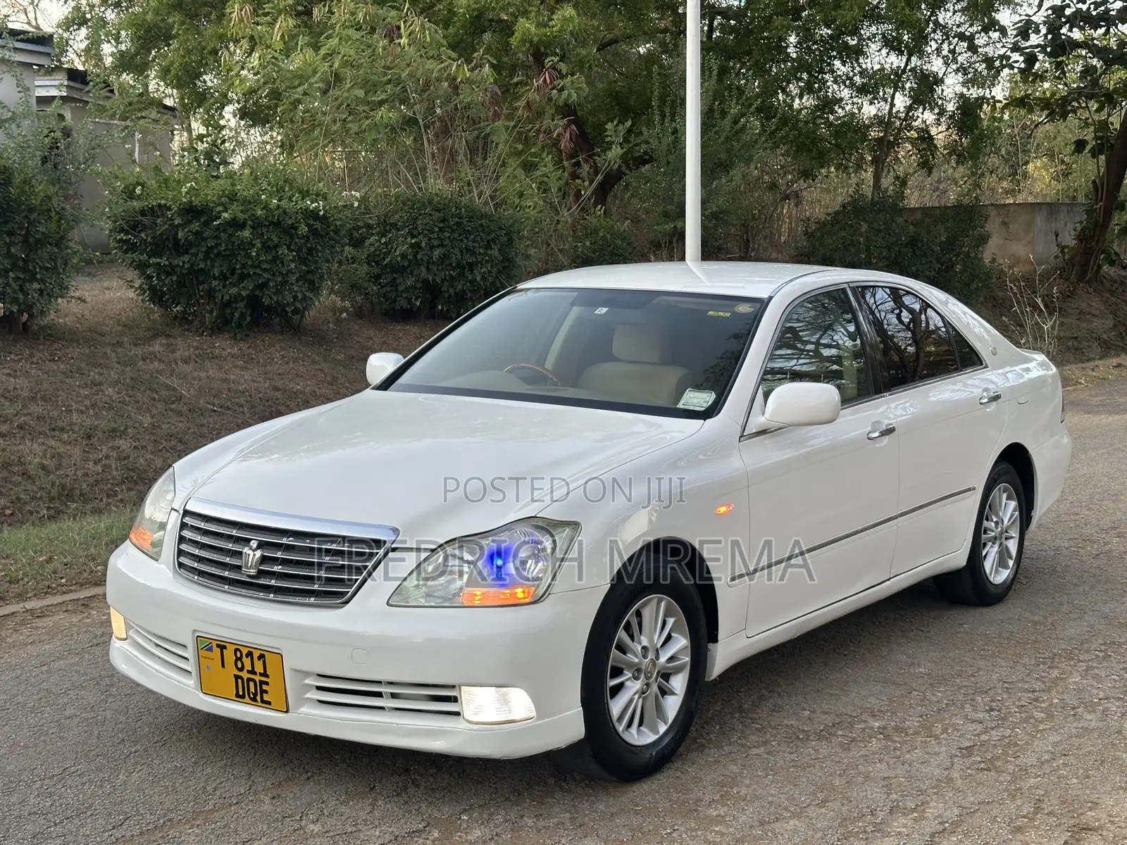 Toyota Crown 2004 White