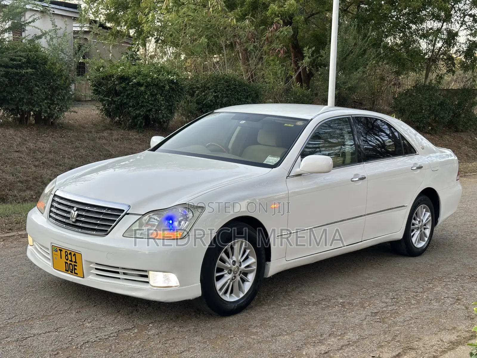 Toyota Crown 2004 White