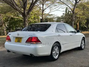 Toyota Crown 2004 White
