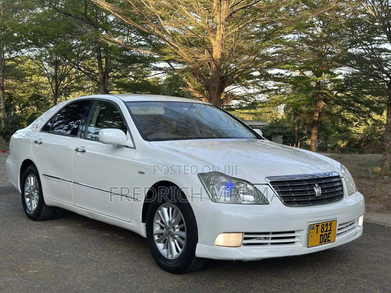 Toyota Crown 2004 White