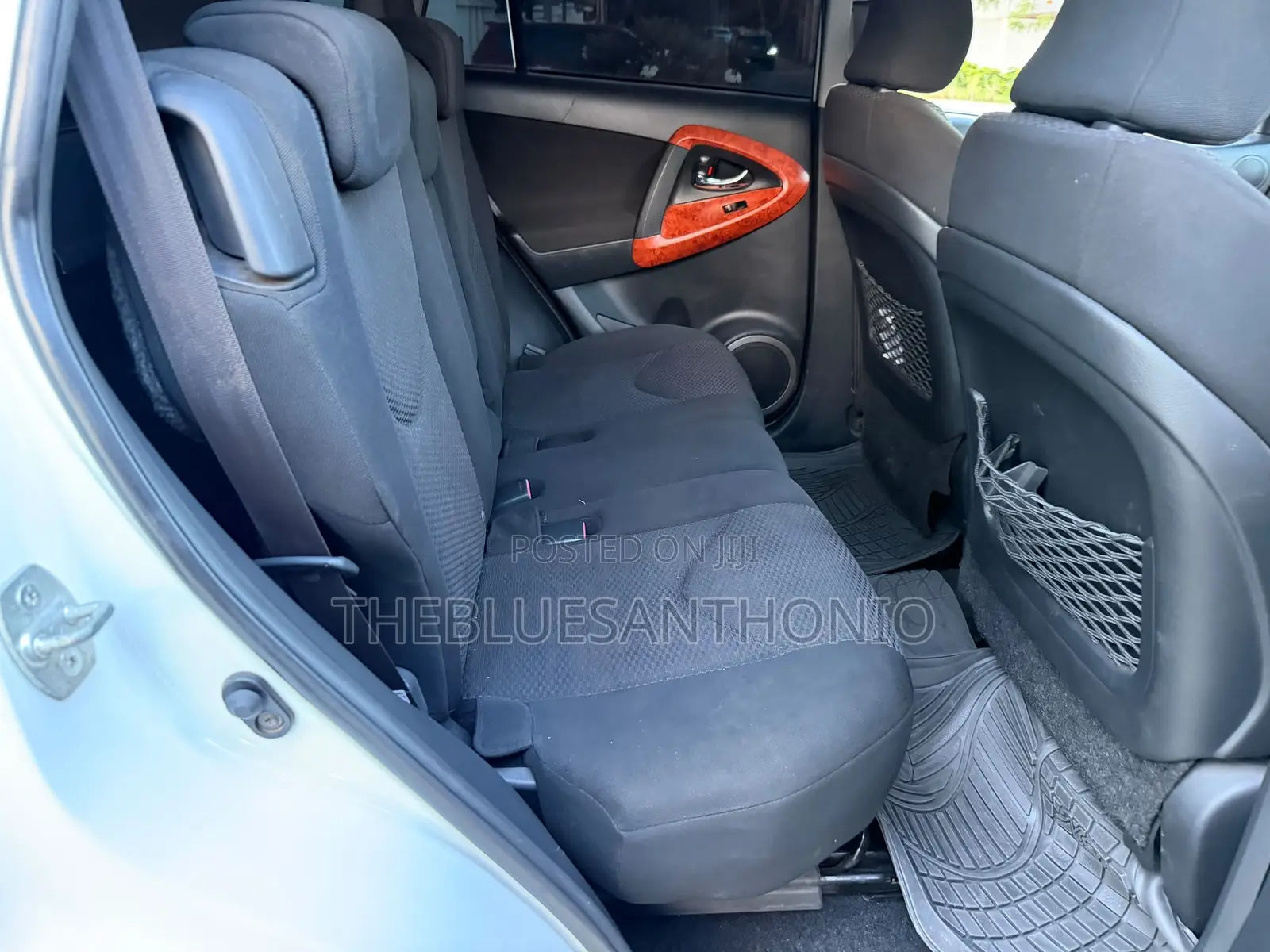 Toyota RAV4 4x4 2009 Pearl