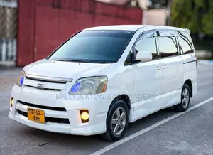 Toyota Noah 2009 White