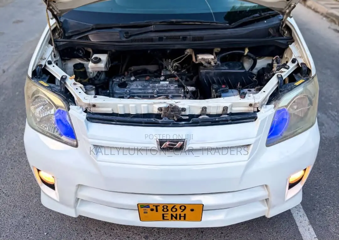 Toyota Noah 2009 White