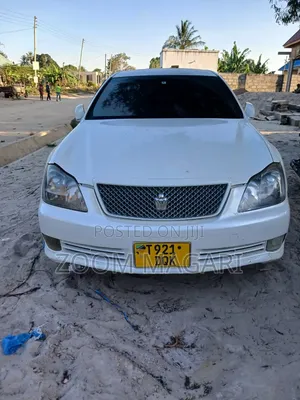 Toyota Crown Royale 2005 Pearl