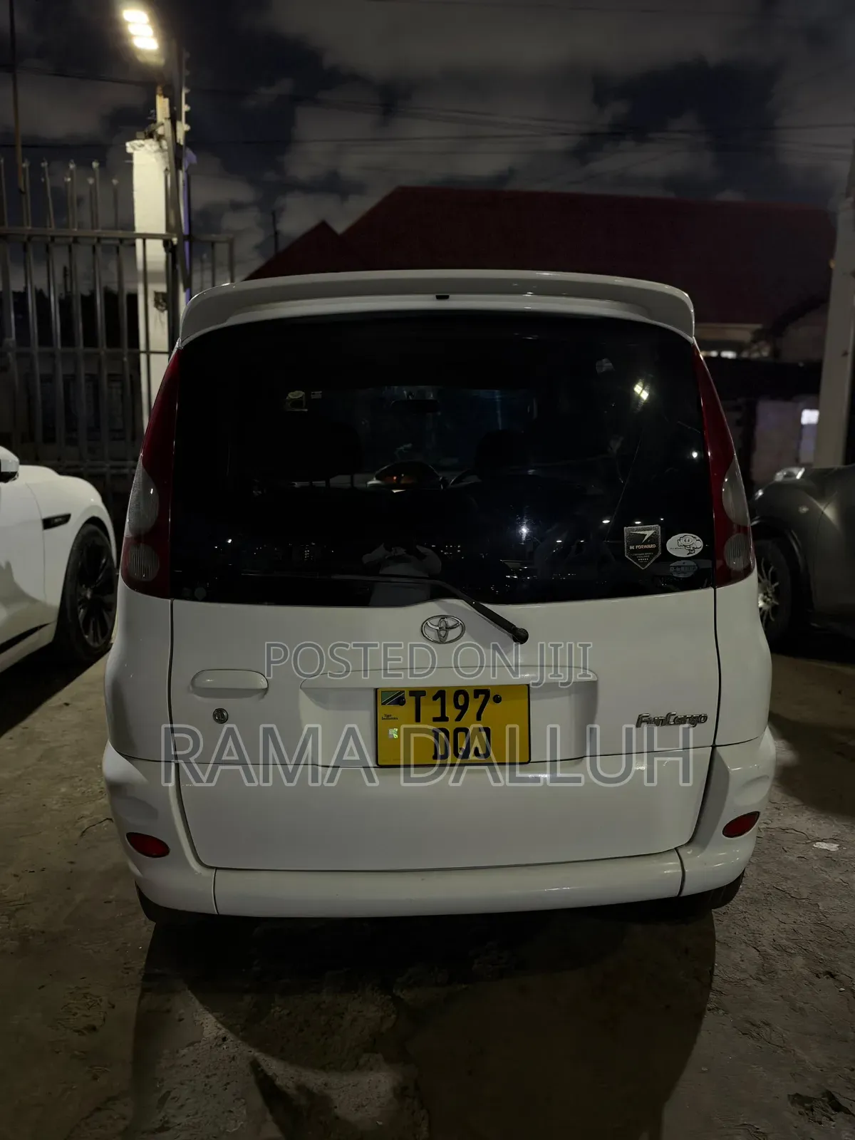 Toyota Fun Cargo 2002 White