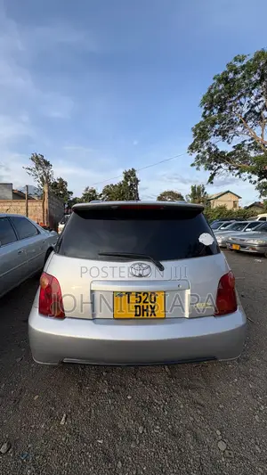 Toyota IST 2004 Gray