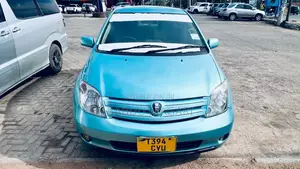 Toyota IST 2004 Blue