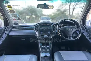 Toyota Kluger 2004 Silver