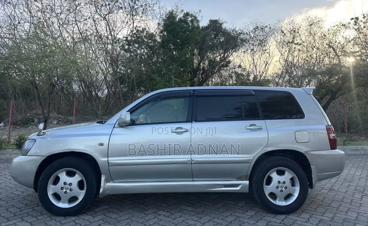 Toyota Kluger 2004 Silver