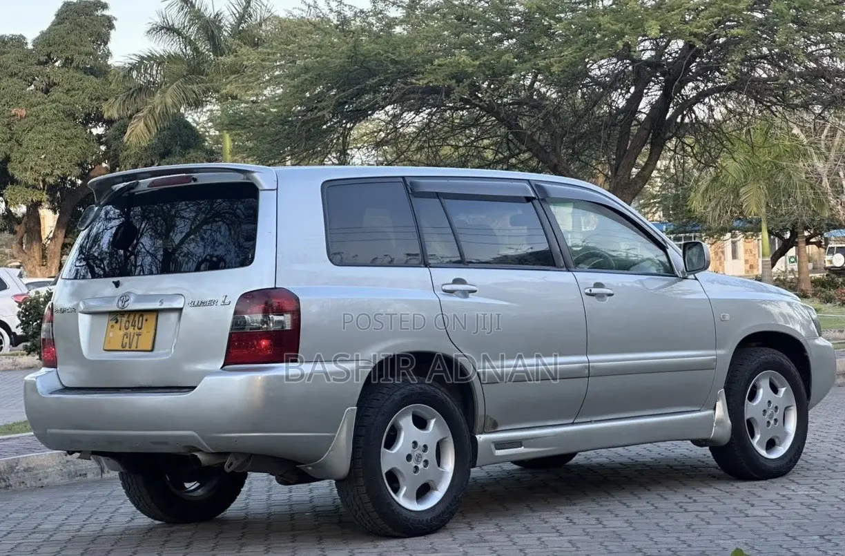 Toyota Kluger 2004 Silver