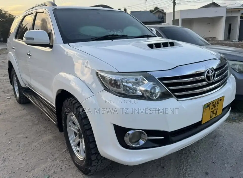 Toyota Fortuner 2015 White