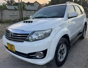 Toyota Fortuner 2015 White