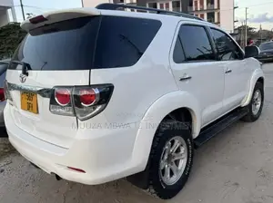 Toyota Fortuner 2015 White